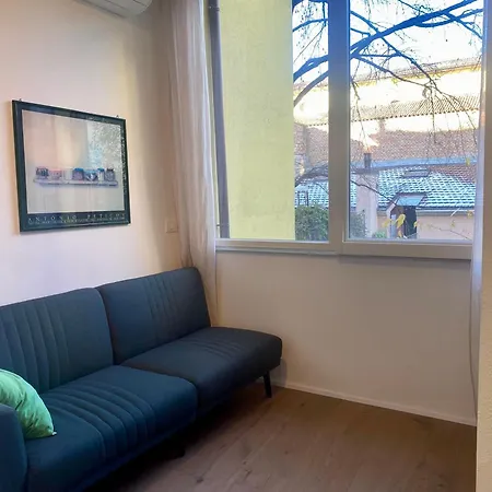 San Francesco Crystal アパート